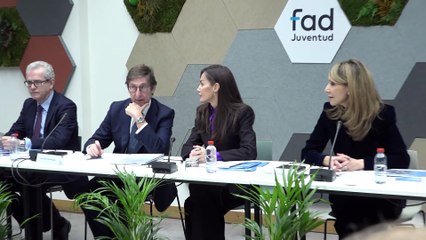 La reina Letizia preside la reunión con el patronado de la FAD