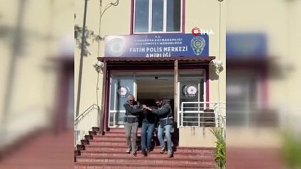 26 yıl hapis cezasıyla aran suçlu, göl kenarında gezinirken bulundu