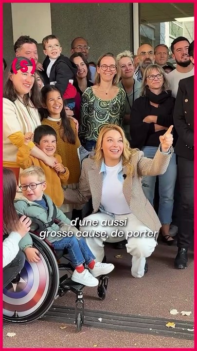 SIMONE - REPORTAGE : Santa, l'art du don pour le téléthon