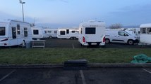 Une quarantaine de caravanes de gens du voyage occupent illégalement un parking à Flévy - Ennery