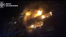 Ucraina, droni attaccano Zaporizhzhia, incendio in un palazzo