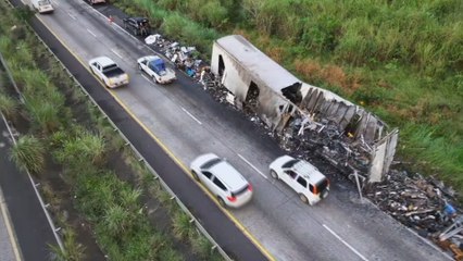 Articulado con electrodomésticos sufre conato de incendio en la vía Centenario