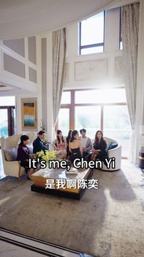 4 I time-traveled with my phone, lying in the emperor's lap watching short dramas