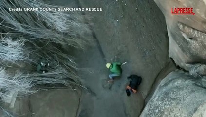 Utah, escursionista bloccato nelle sabbie mobili: il salvataggio ripreso dal drone