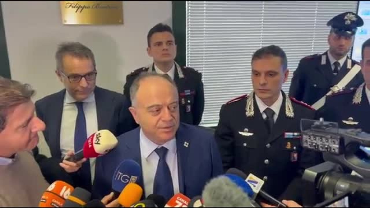 Truffe agli anziani, Gratteri: «Persone fragili colpite negli affetti»