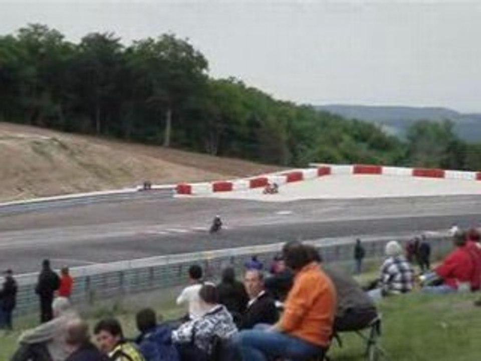 Le bruit des abeilles