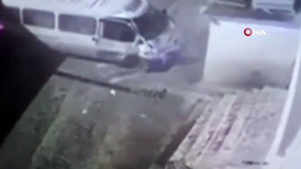 Sinop’ta servis minibüsü ile otomobil çarpıştı: 1 ölü, 10 yaralı