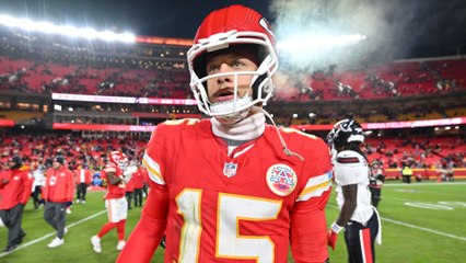 Patrick Mahomes Undergoes Knee Surgery for Torn ACL