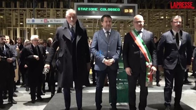 Metro C: Gualtieri, Giuli e Salvini inaugurano le fermate Colosseo e Porta Metronia