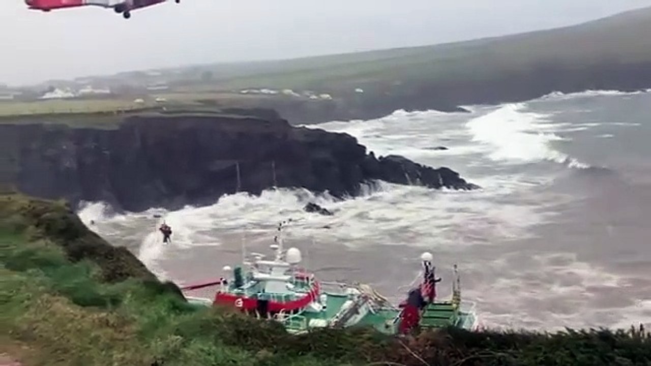 Portugueses resgatados de embarcação de pesca na Irlanda