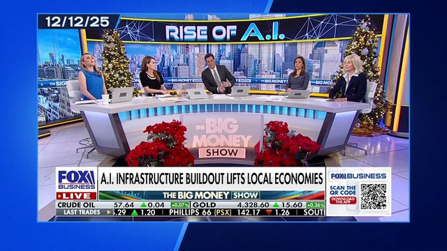 Seth Meyers 2025 12 15 Gwyneth Paltrow JOAN