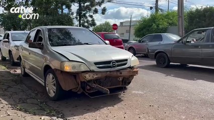 Acidente entre dois carros é registrado no Centro de Cascavel