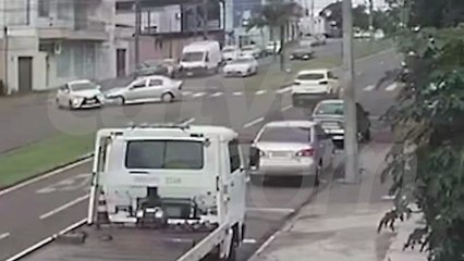 Câmera flagra por outro ângulo acidente no Centro de Cascavel