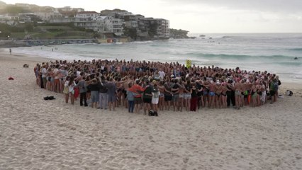A Nation in Tears: Bondi Beach Comes Together to Mourn the Lost