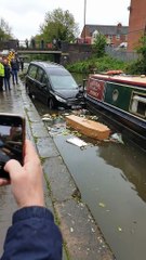 Hearse in the canal #narrowboat #british #canalboat #hearse #boat
