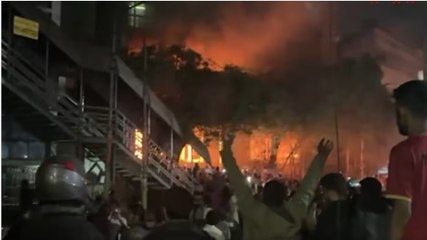 हादी की मौत के बाद बांग्लादेश में भड़की हिंसा, उपद्रवियों ने बांग्ला अखबार का दफ्तर फूंका