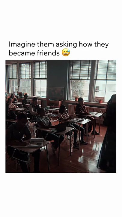 Imagine them asking how the became friends 😭