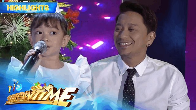 MAGPASIKAT LEVEL! Jhong at baby Sarina, may pamaskong handog sa Madlang People | It’s Showtime