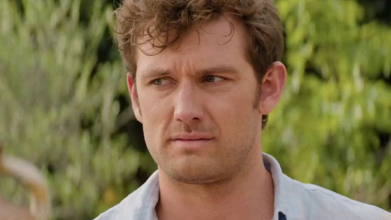 Under The Stars Trailer DF