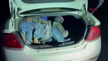 Otomobilin bagajından 3 kaçak göçmen çıktı