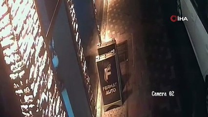 Esnaf, boğazına şeker kaçan bebeği heimlich manevrasıyla kurtardı