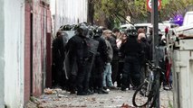 Los Mossos desalojan a decenas de personas del antiguo instituto B9 de Badalona