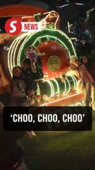 Christmas train carries family dreams in Bogota