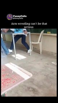 Did you know arm wrestling isn’t about strength alone? 💪😳 Pros use leverage, wrist control, and angles so much that a smaller person can beat someone way bigger. That’s why arm wrestling looks simple… but destroys egos fast 😭🔥 Please DM for credit or