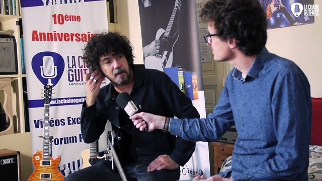 2020 – Johnny Hallyday : le 9 novembre, Yarol Poupaud, dernier guitariste, interview express (La Chaîne Guitare)