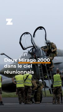 Deux Mirage 2000 dans le ciel réunionnais