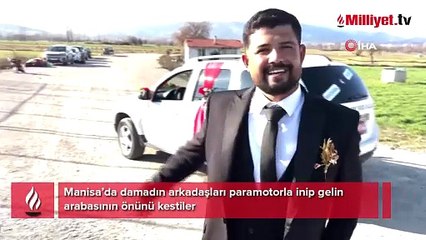 Paramotorla inip gelin arabasının önünü kestiler