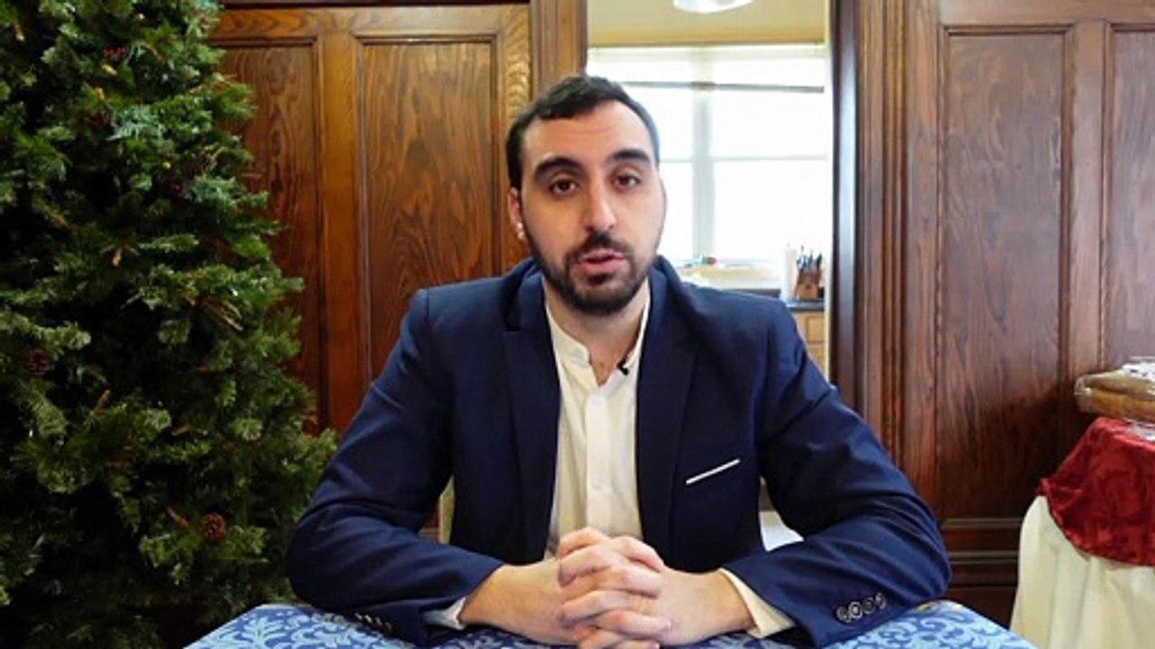 Kourtney Kardashian & Travis Barker Dating Rumor Explained