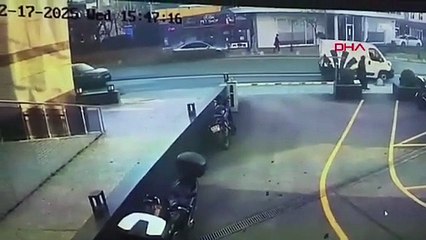 Şişli'de ters yöne giren otomobil yayaları ezdi: Ölü ve yaralılar var!