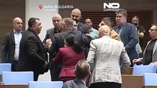 عراك تحت قبة البرلمان البلغاري أثناء مناقشات الموازنة