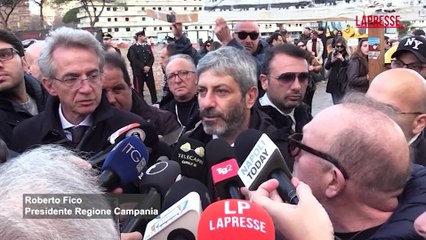 Scampia, iniziato l'abbattimento della Vela Rossa