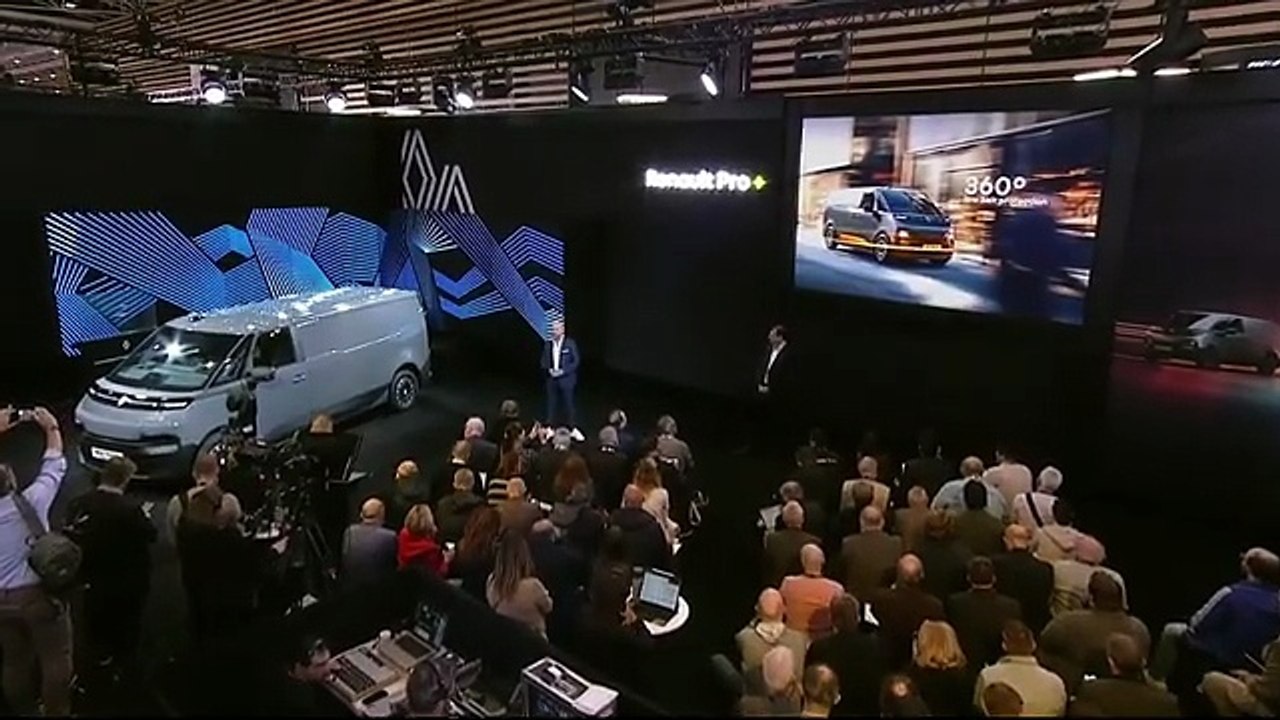 THE VAN THAT BREAKS ALL THE RULES! (2026) New Renault Trafic E-Tech Electric