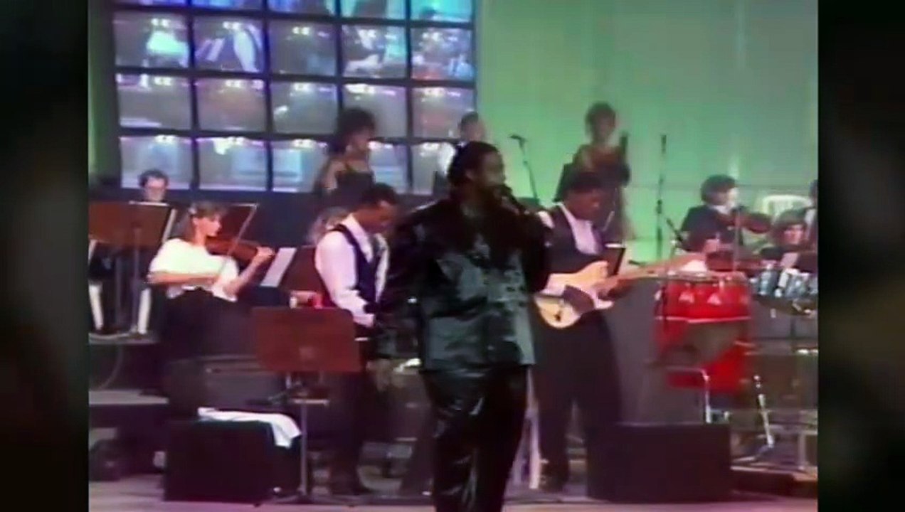 Barry White -  Let The Music Play [live]