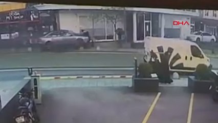 Şişli'de otomobil yayalara çarptı; 2 ölü 6 yaralı