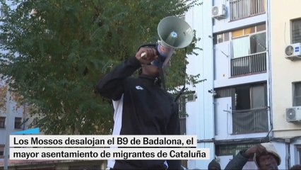 Así ha sido desalojo del edificio de inmigrantes en Badalona: "Es el más grande registrado en Cataluña"