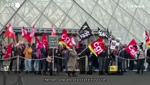 Parigi, sindacati annunciano un'altra giornata di sciopero al Louvre