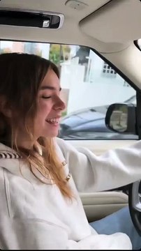 Acun Ilıcalı'nın kızı da trafikte ''çaka çaka'' gezdi! Çakarlı araç ortalığı karıştırdı