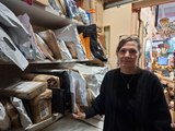 Avant les fêtes, cette boutique de Nozay croule sous les colis