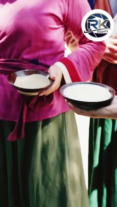 PRIA MENEMBUS WAKTU KE MASA KELAPARAN, MEMBAWA SISTEM MAKANAN MEMBANTU WARGA BAHASA INDONESIA PART 3