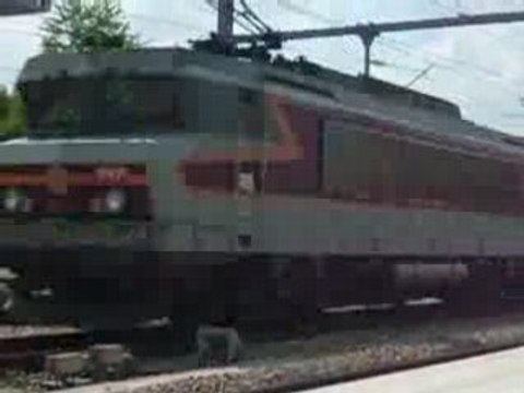 Passage d'un C.I.C en gare de Vaires