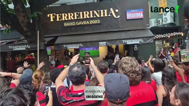Torcida do Flamengo comemora gol de Jorginho