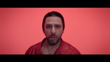 Checco Zalone lancia il nuovo brano "La prostata inflamada": il videoclip che anticipa il film "Buen Camino"