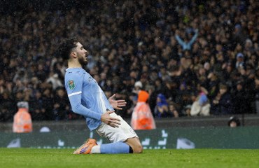 Carabao Cup : Cherki rayonne contre Brentford et envoie Manchester City en demies