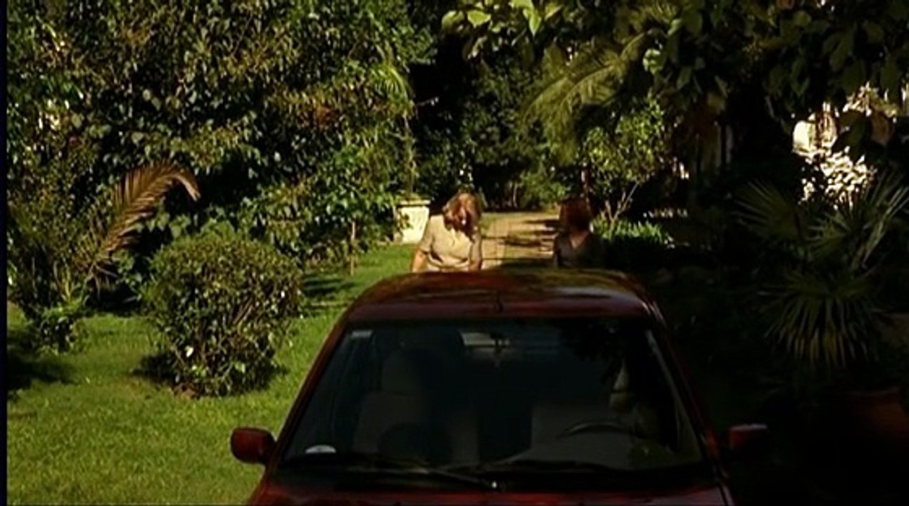 MUST WATCH_{Private Lives} {Vidas Privadas} 2001