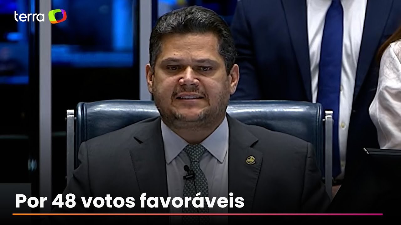 Senado aprova o PL que reduz pena de Bolsonaro e de condenados por tentativa de golpe
