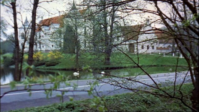 Drømmen om det hvide slot | movie | 1962 | Official Trailer